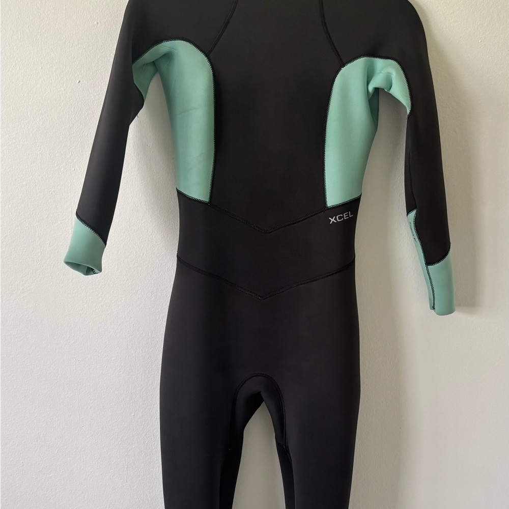 XCEL Women's Black and Blue Wetsuit